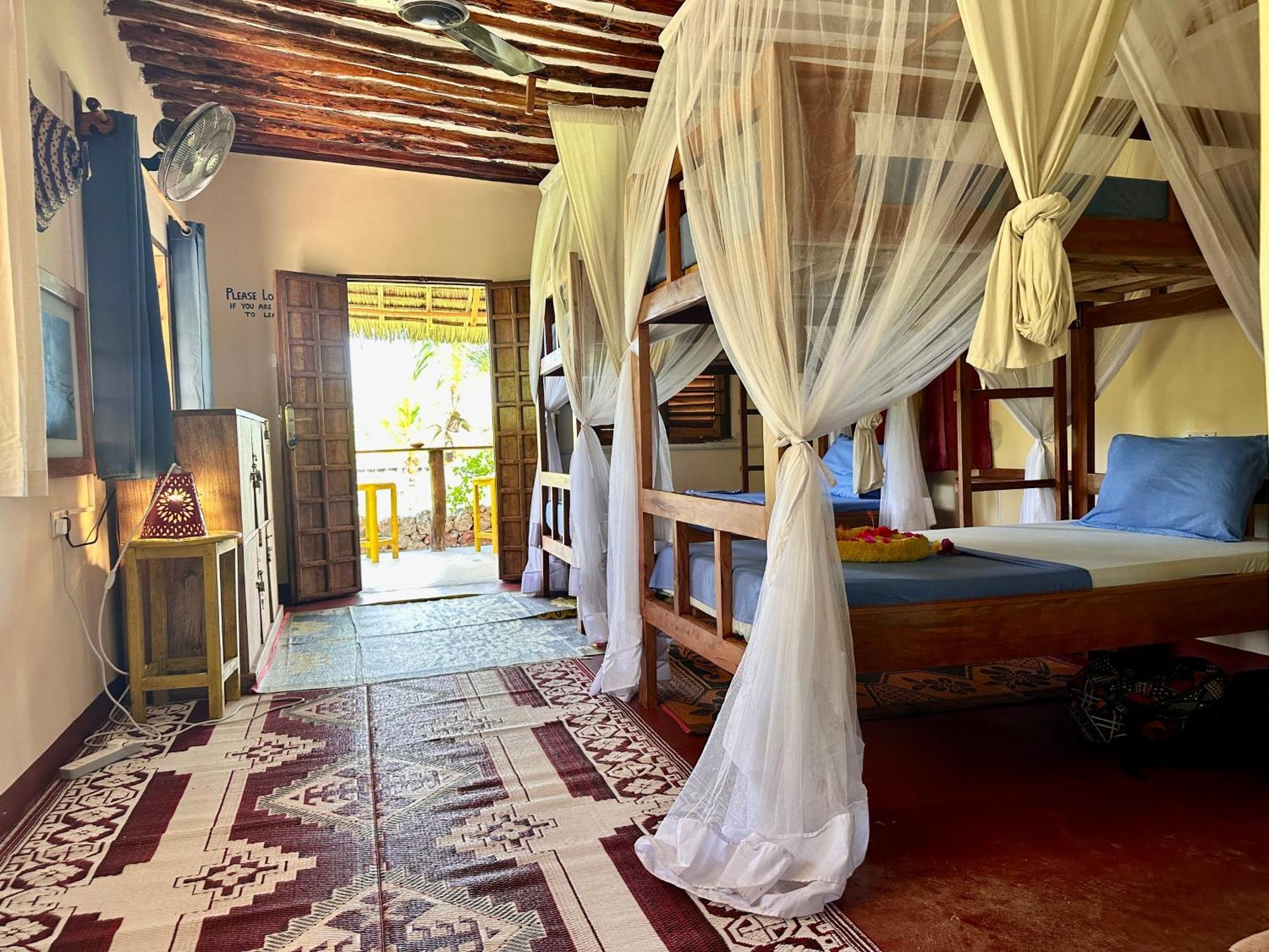 Hotel Kameleon Blue Kizimkazi Esterno foto