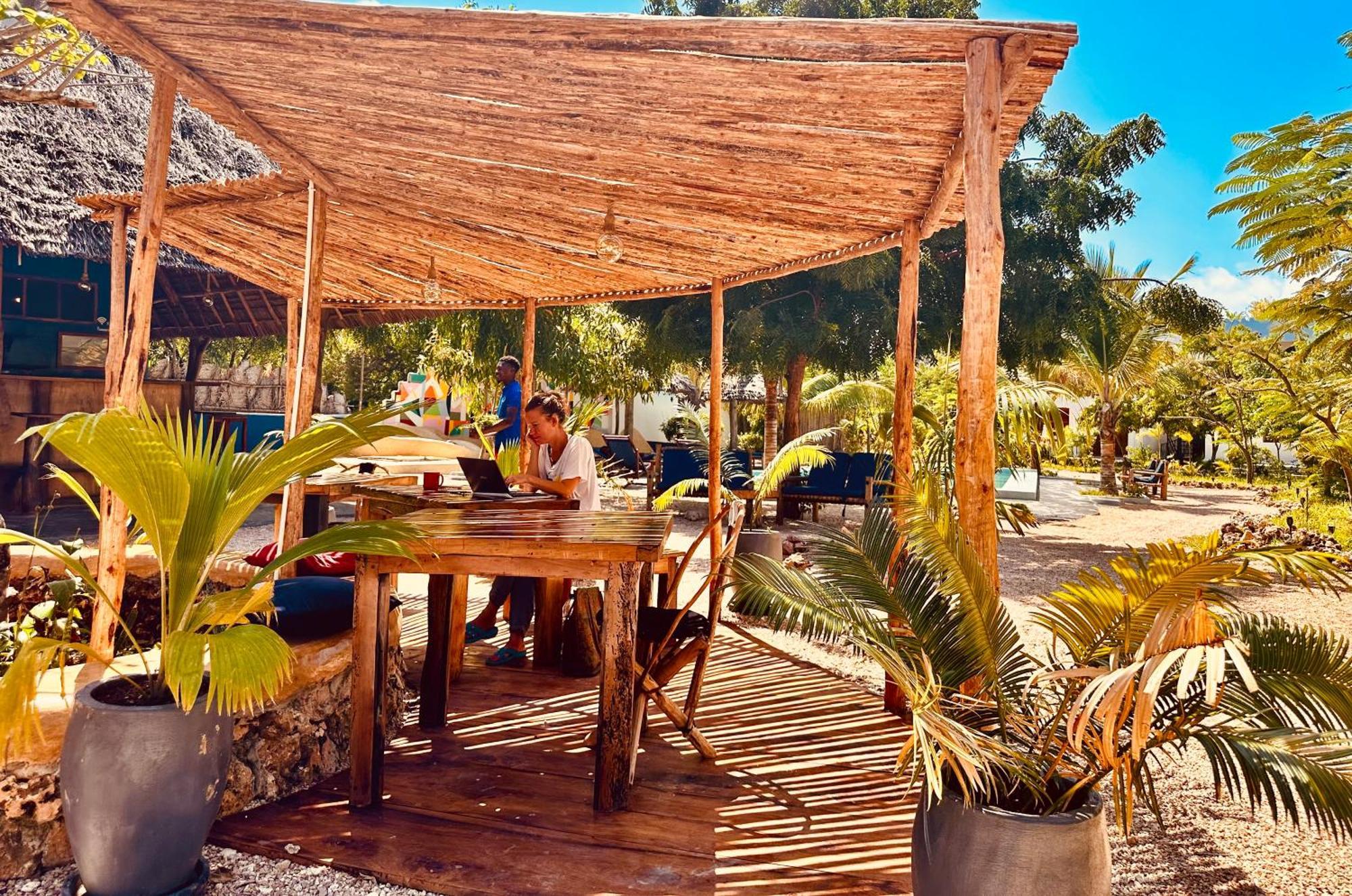 Hotel Kameleon Blue Kizimkazi Esterno foto