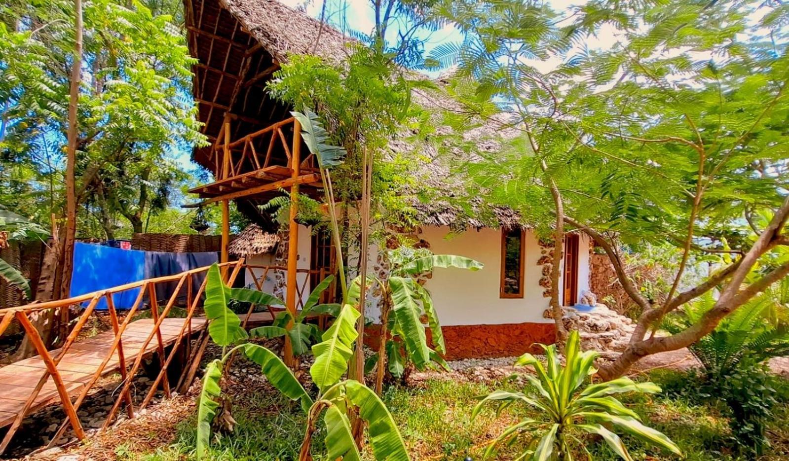 Hotel Kameleon Blue Kizimkazi Esterno foto